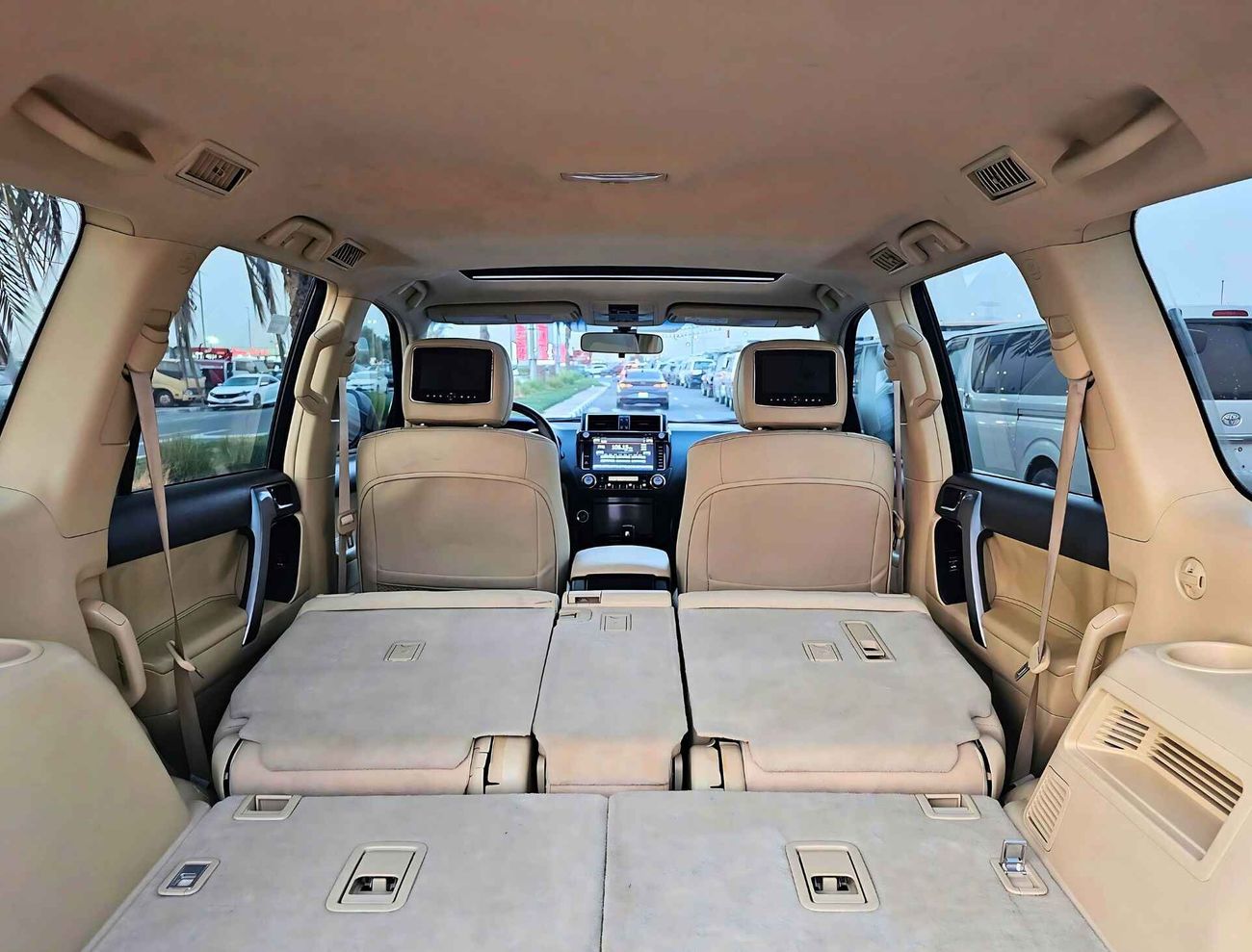 تويوتا برادو VXR V6/ SUNROOF/ LEATHER/ ELECTRIC SEATS/ BACK TYRE/ ORG PAINT/ ORG KMS/ LOT# 63670