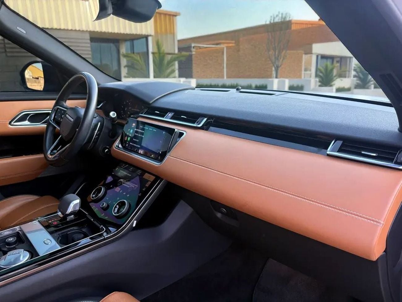 Land Rover Range Rover Velar SR P300 R-Dynamic HSE 2.0L RANGE ROVER VELAR P300 HSE R-DYNAMIC 3.0L TURBO A/T | 2021 | GCC SPECS |