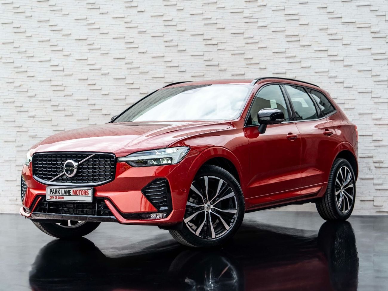 فولفو XC 60 ULTIMATE DARK