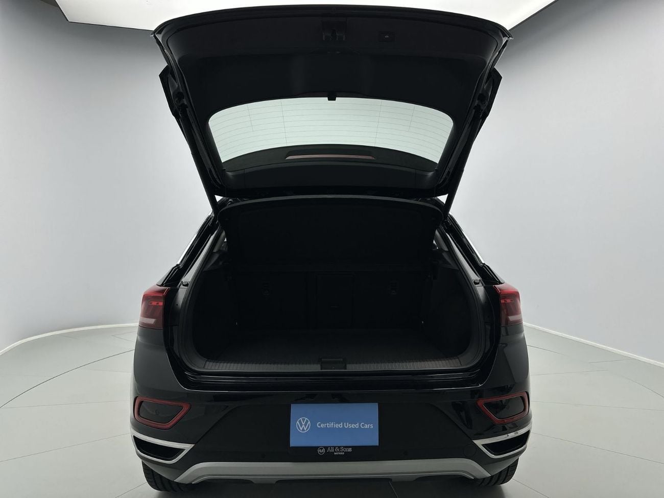 فولكس واجن T ROC Style 1.4L (REF#41650) / WAS 99,900 AED - NOW 89,900 AED