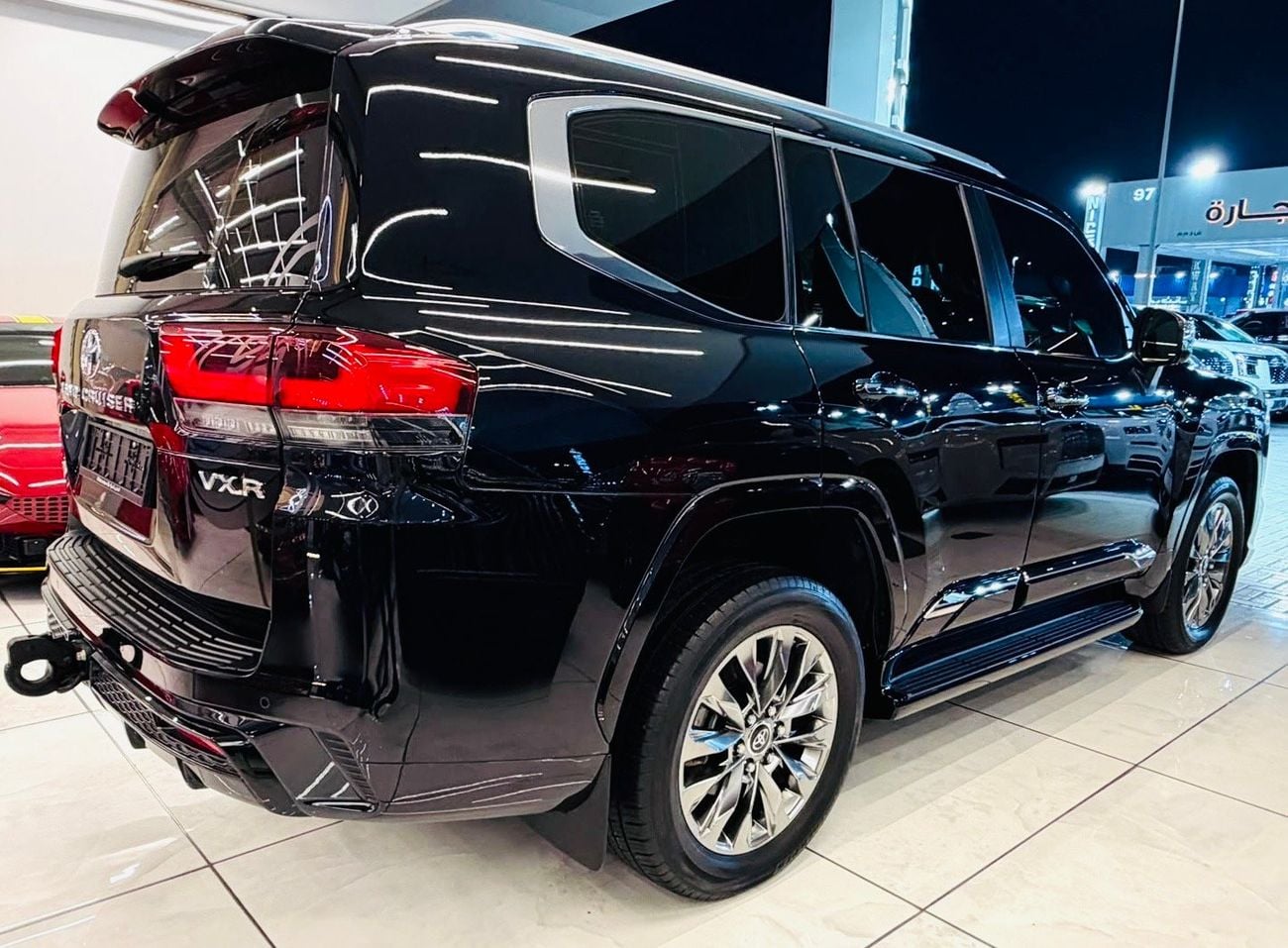تويوتا لاند كروزر VXR