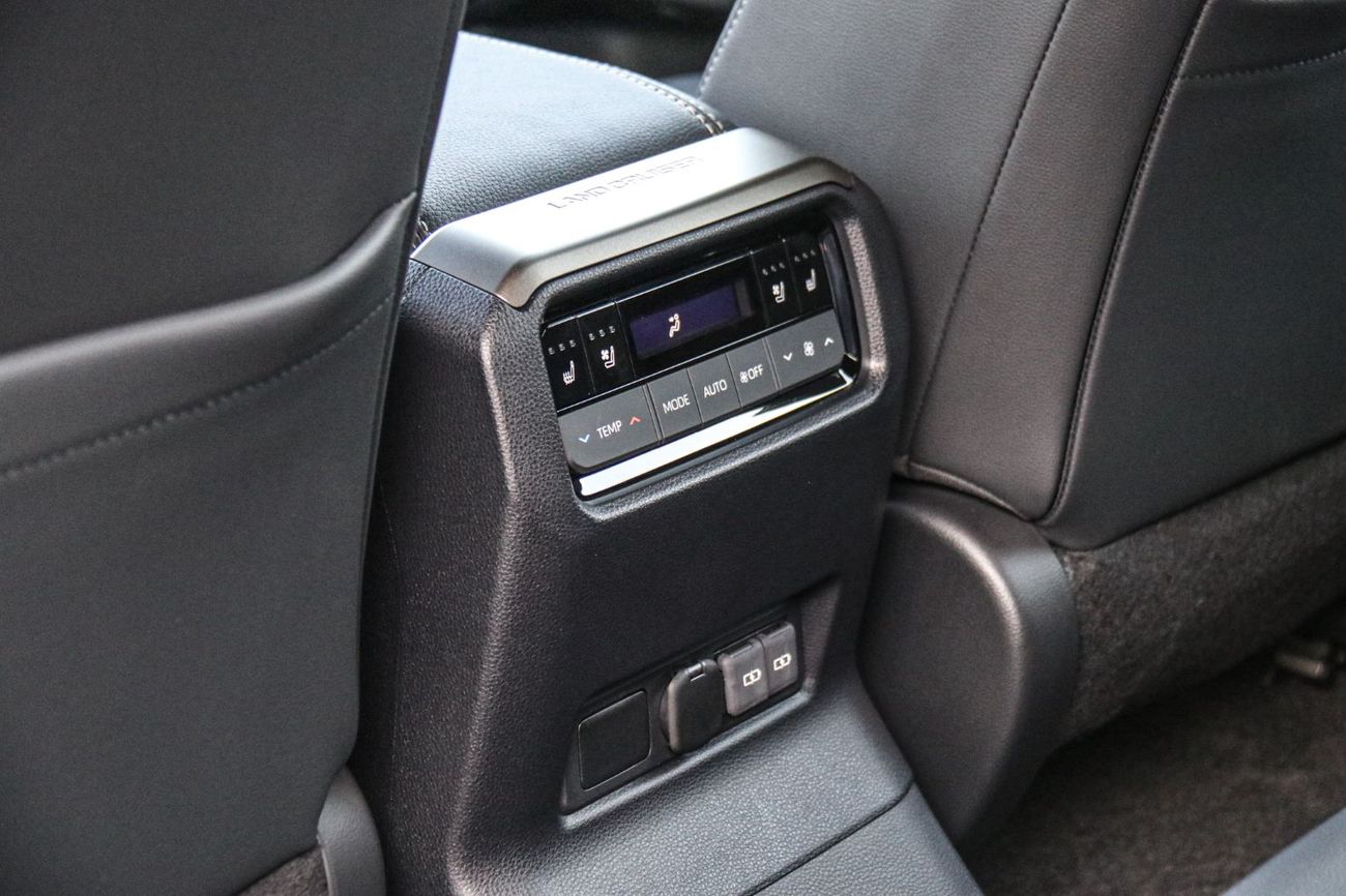 تويوتا برادو Adventure Dual Tone 2.4T