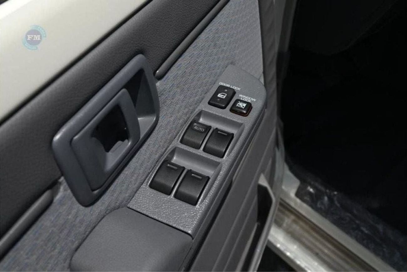 تويوتا لاند كروزر 70 76 4.0L Petrol Manual