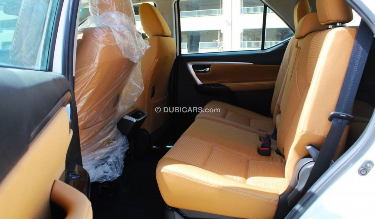 Toyota Fortuner Технические особенности РАЗМЕРЫ Дx Шx В (мм) 4795 X 1855 X 1835 КОЛЕСНАЯ БАЗА (мм)2745 ДОРОЖНЫЙ ПРОС