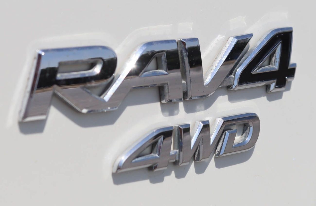 Toyota RAV4 EXR 2.5L Toyota rav4 2018 GCC without accidents in excellent condition 1927 P.M