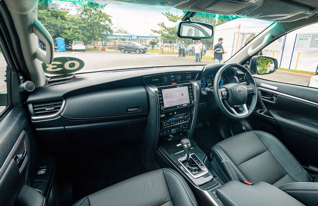 Toyota Fortuner RIGHT HAND DRIVE 2.8