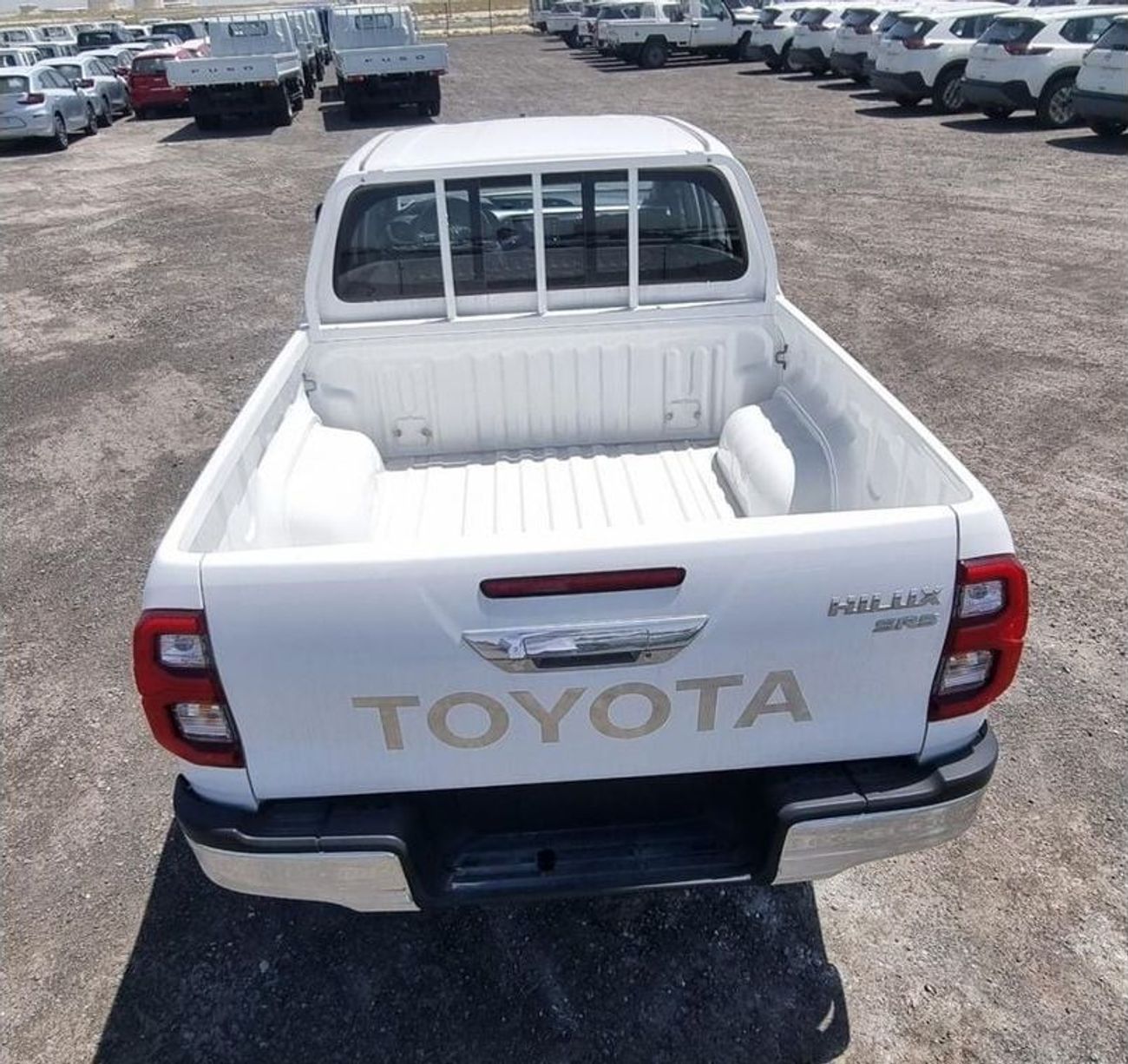 Toyota Hilux TOYOTA HILUX 2.4 DSL AUTOMATIC WITH PUSH START 2025 MODEL