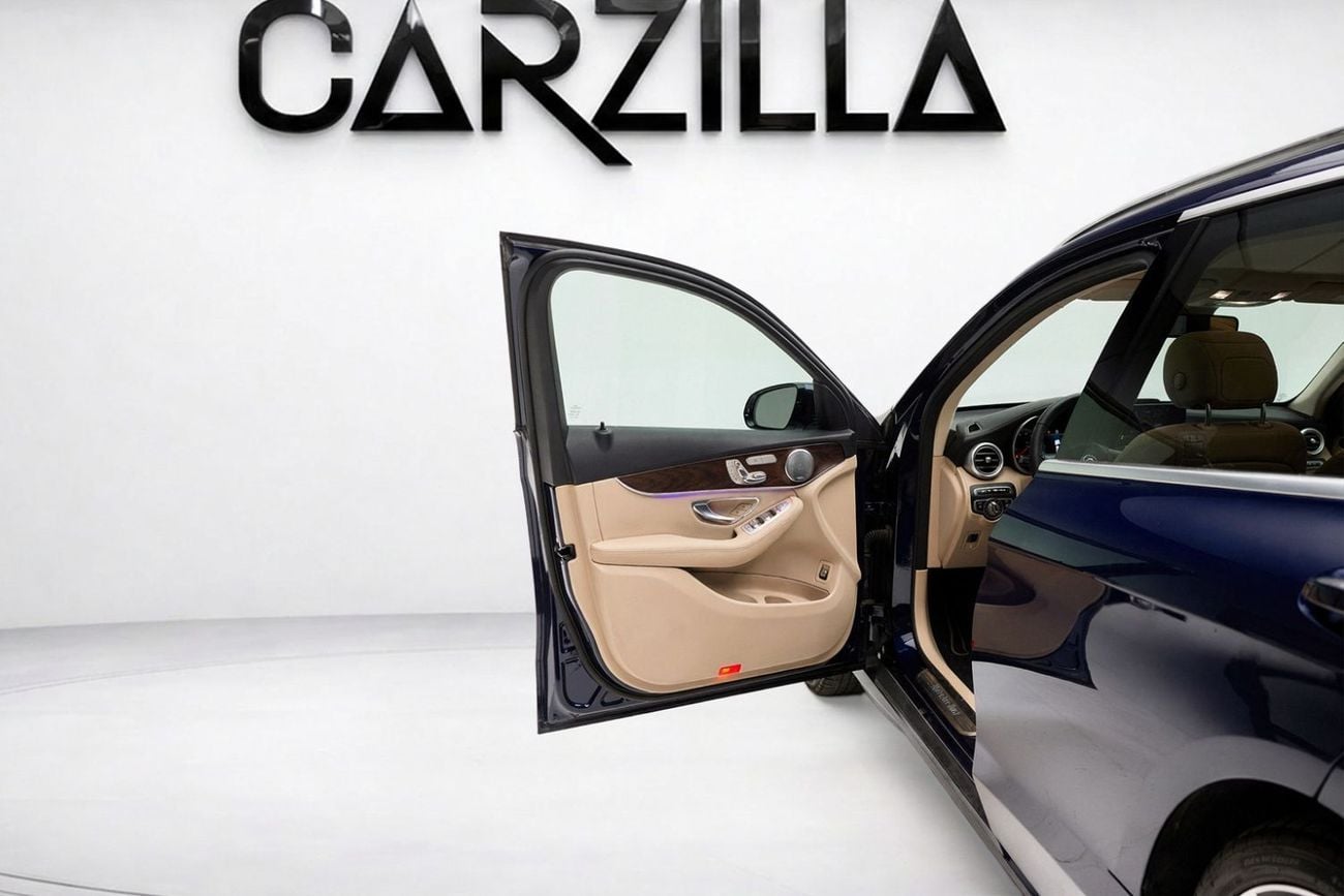 Mercedes-Benz GLC 300 4MATIC 2.0L AED 1,567 / Monthly l 0% Downpayment l Mercedes-Benz GLC 300 4MATIC