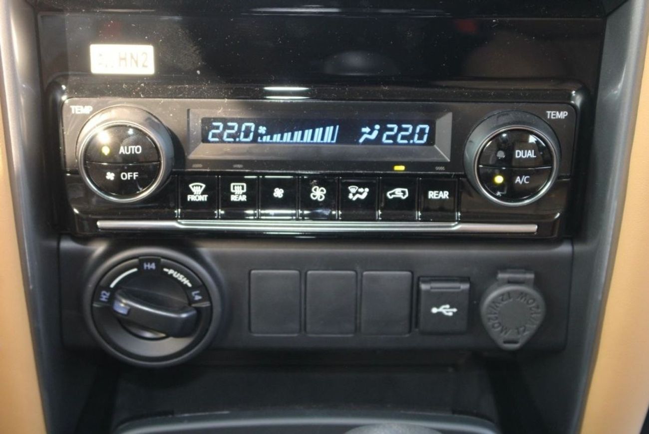 Toyota Fortuner TOYOTA FORTUNER 2.7L PETROL GRADE E GRADE AUTO