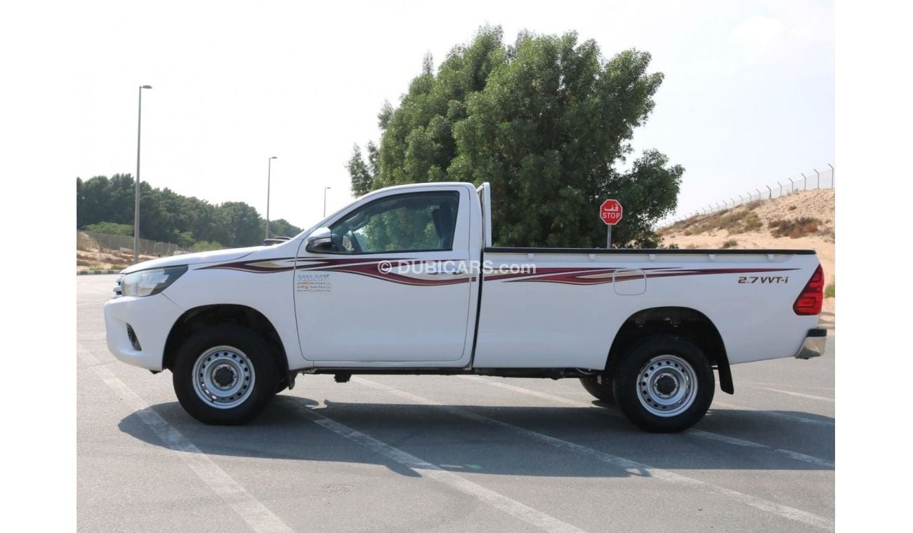 Toyota Hilux 2016 | HILUX SINGLE CABIN 4X4 GLX M/T WITH GCC SPECS AND EXCELLENT CONDITION