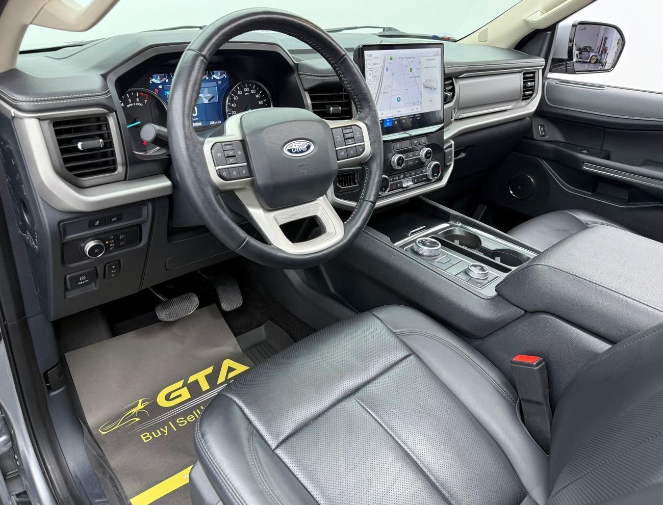 Ford Expedition XLT 2022 Ford Expedition XLT, 2028 Ford Warranty + Service Pack, Very Low Km, 8 Seater, GCC