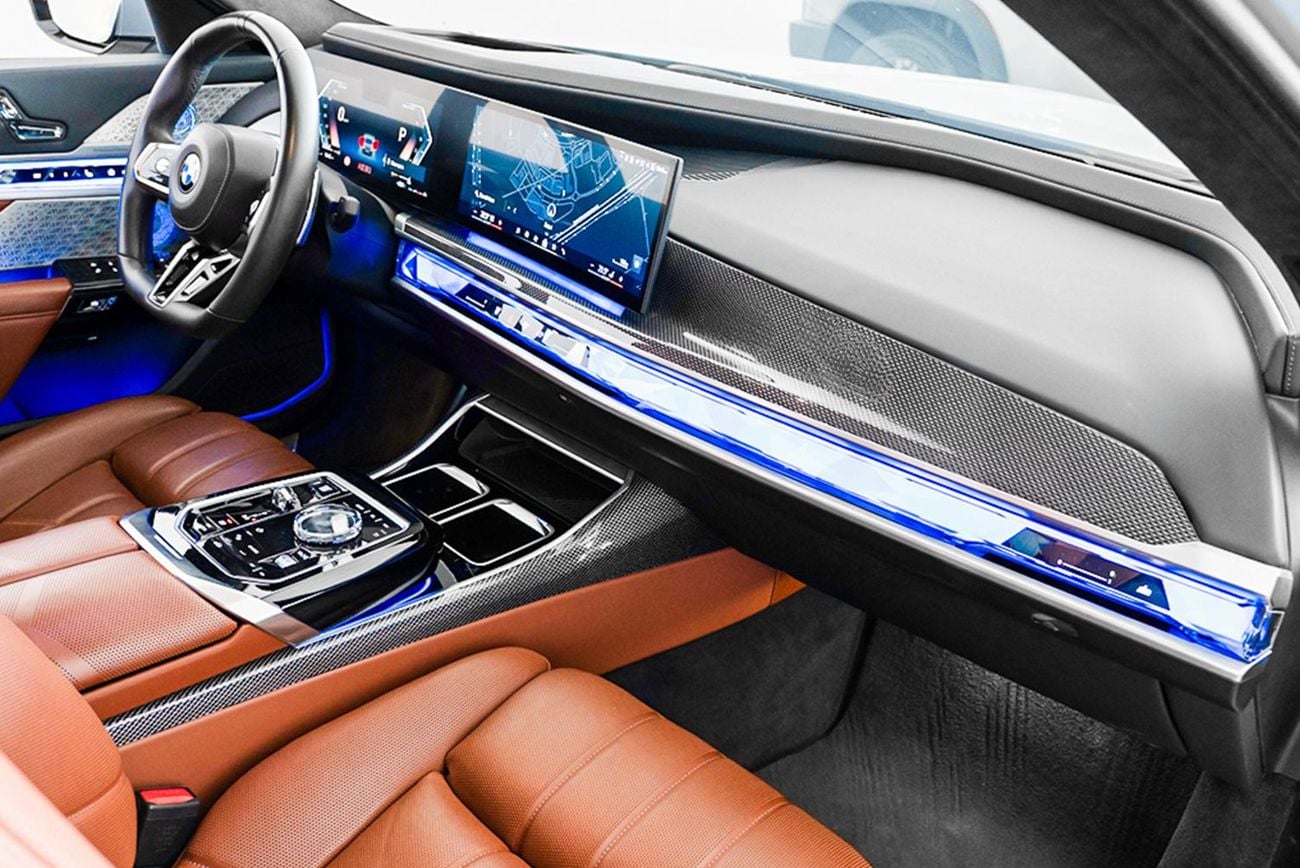 بي أم دبليو 740i