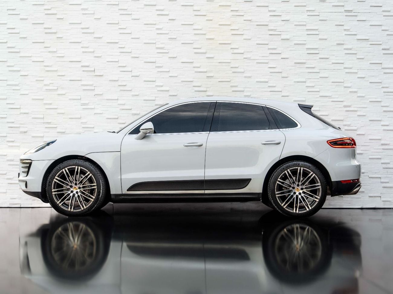 Porsche Macan S 3.0L (340 HP)
