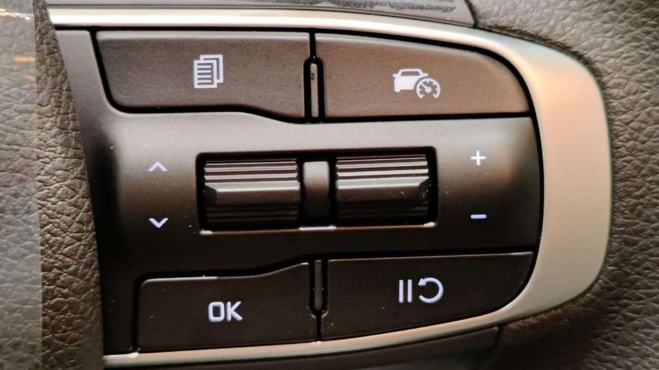 Kia K5 2.5L GDI DOHC, 4-cylinder, Dual CVVT (Euro 4). 5 Seater. 4 Door. FWD