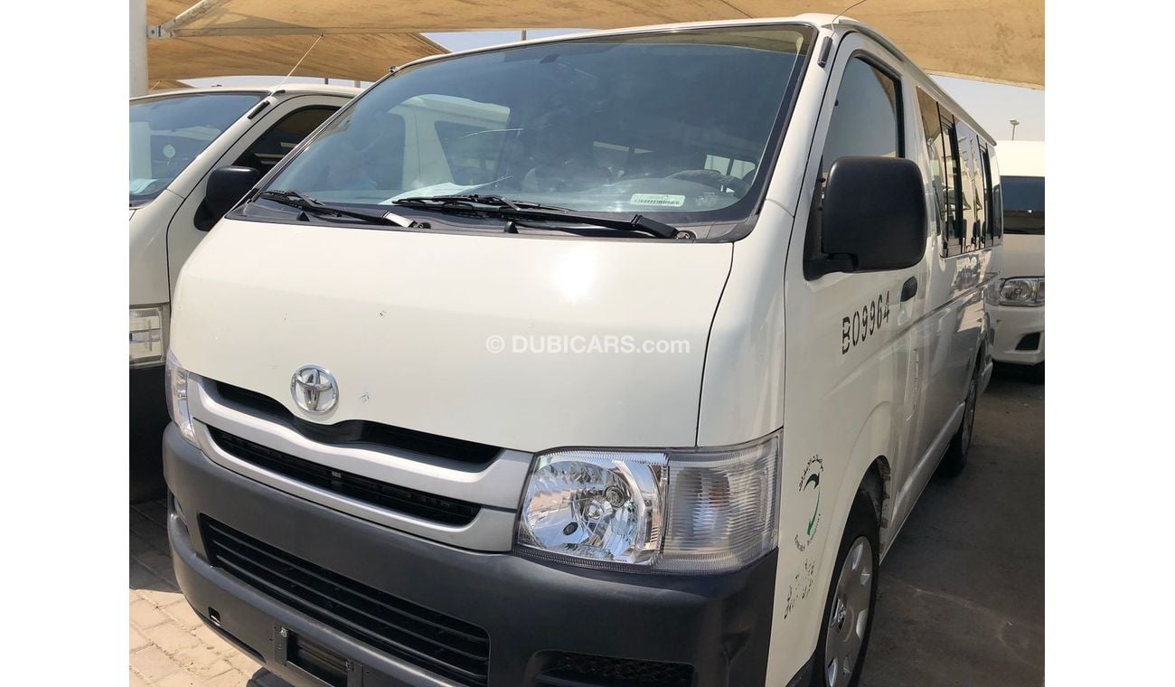 تويوتا هاياس Toyota Hiace Bus 15 str,model:2010.Free of accident