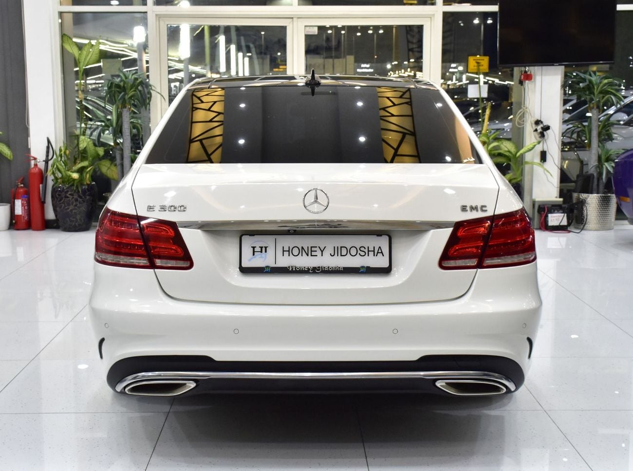 Mercedes Benz E300 AVANTGARDE SPORT EXCELLENT DEAL for our Mercedes Benz E300 ( 2014 Model ) in White Color GCC Specs