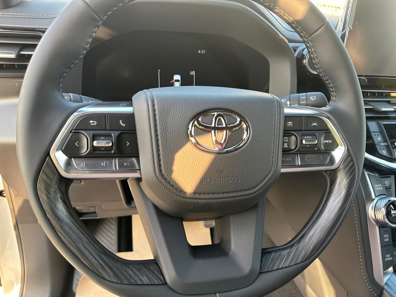 Toyota Land Cruiser 2026 Toyota Land Cruiser LC300 VXR (Full-Option with Radar) 3.5L V6 Twin Turbo Petrol A/T 4WD Export