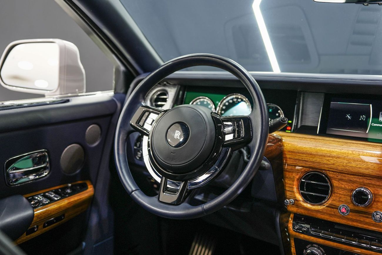 Rolls-Royce Phantom Std 6.8L 2022 Rolls Royce Phantom, Rear-Seat Entertainment, Starlight Headliner, Dealer Warranty!!