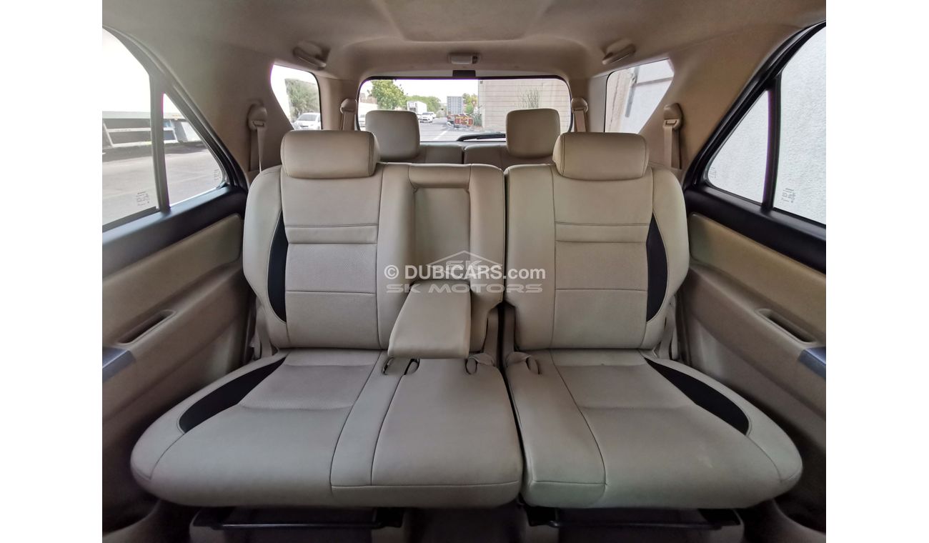 Toyota Fortuner 2.7L, 17" Rims, DRL LED Headlights, Rear Camera, Leather Seats, Rear LCD's, SRS Airbags (LOT # 186)