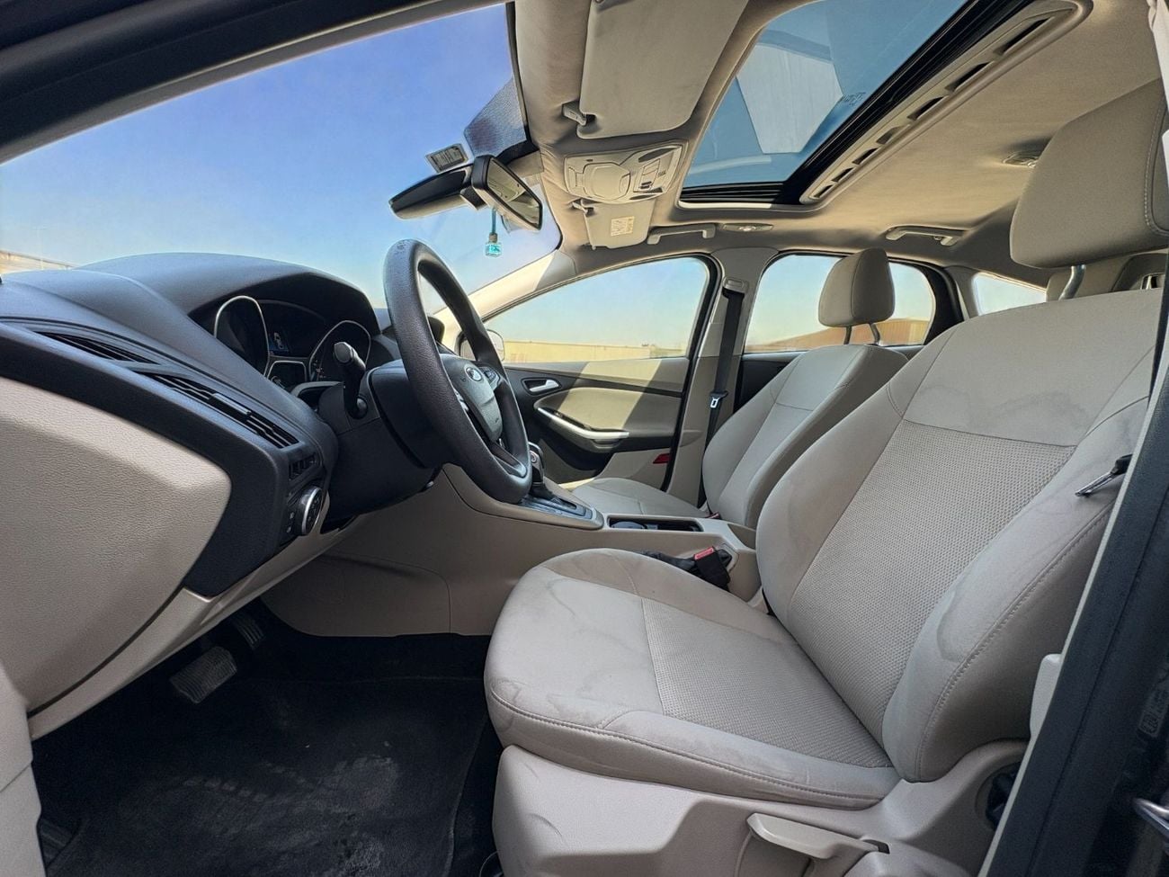 فورد فوكاس FORD FOCUS 1.5L A/T Eco boost | 2017 | GCC SPECS | AED 530 per month