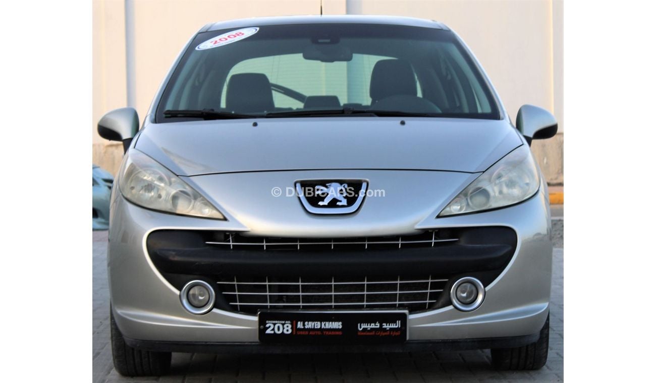 Peugeot 207 Peugeot 2008 GCC in excellent condition without accidents, very clean from inside and outside