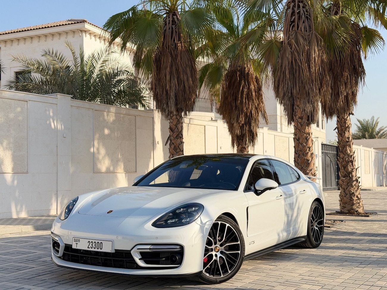 Porsche Panamera GTS 4.0L (454 HP) AWD