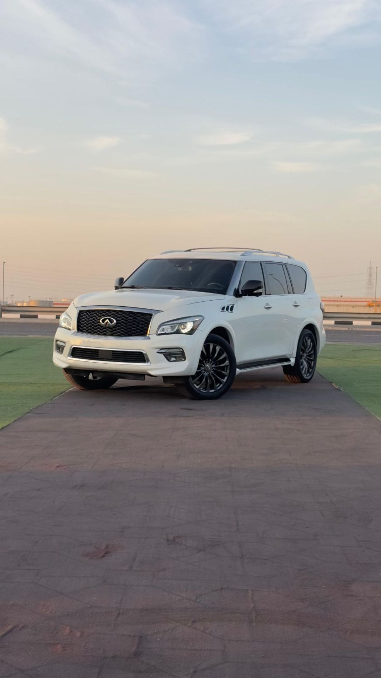 Infiniti QX80