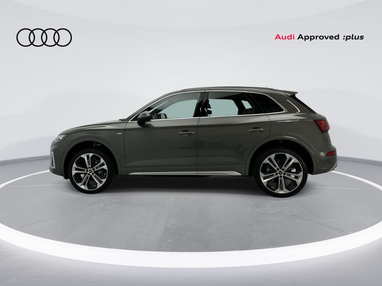 Audi Q5 45 TFSI Quattro Design 2.0L Q5 S line 45 TFSI quattro 249hp (Ref# 77768)