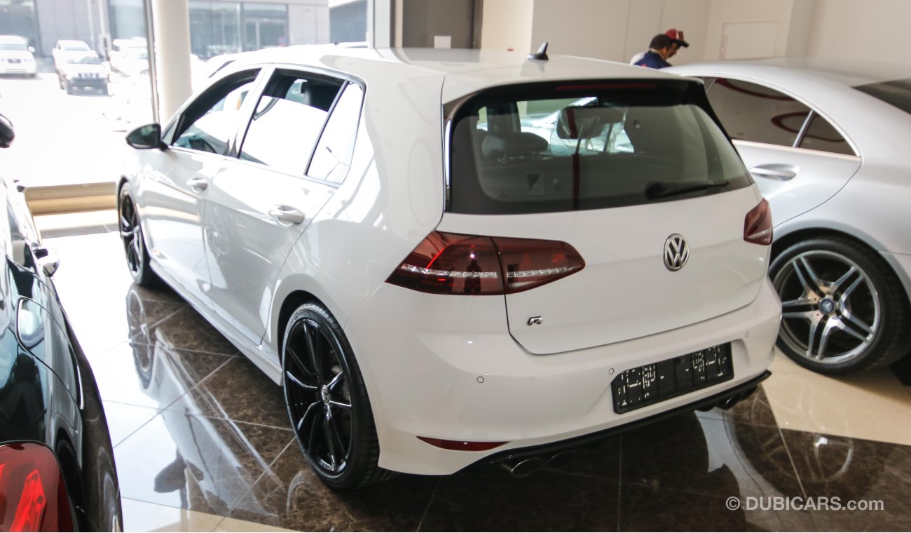 Volkswagen Golf R 4MOTION