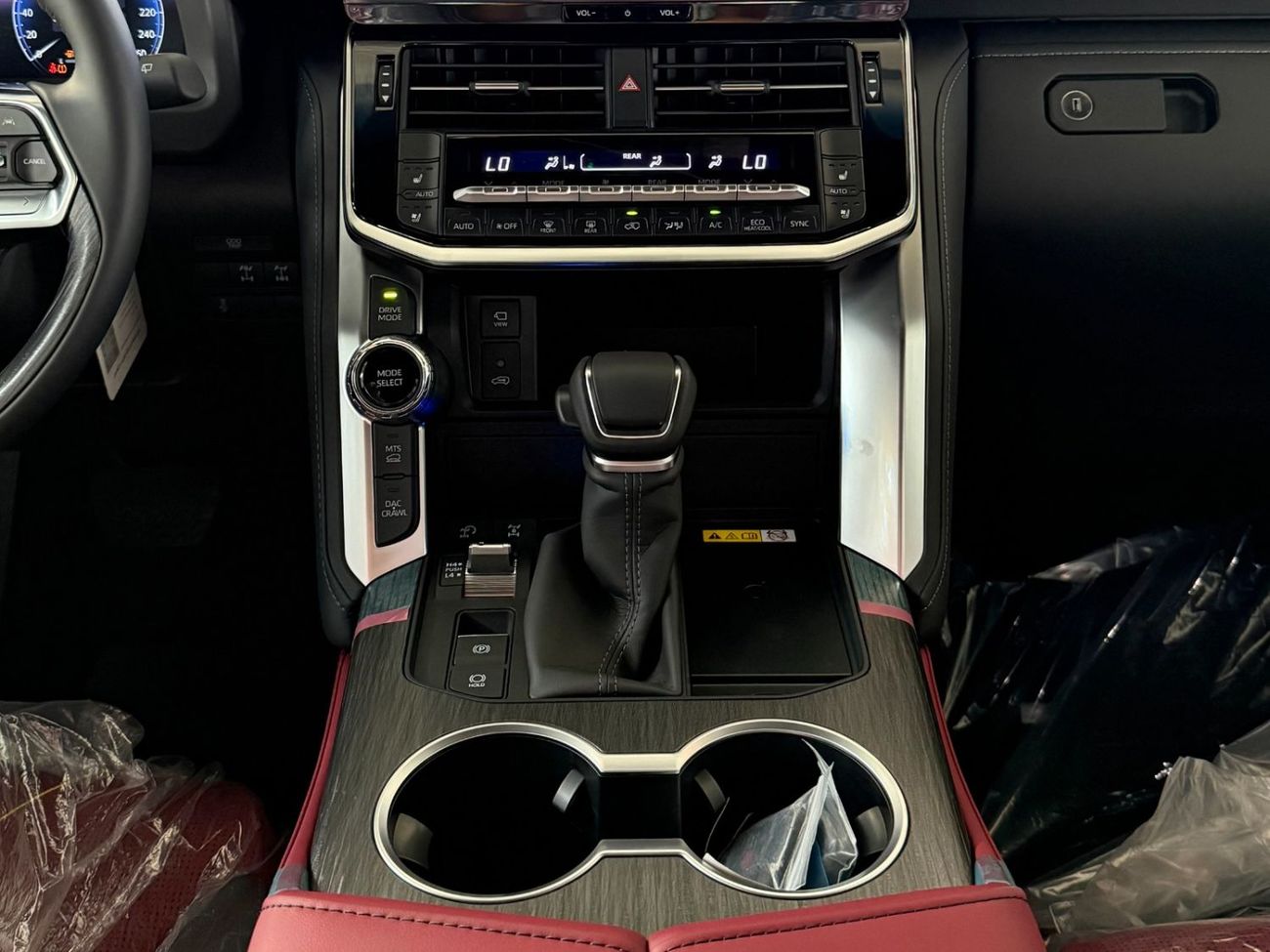 تويوتا لاند كروزر 2026 LAND CRUISER 300 GR SPORT 3.3 DIESEL **EXPORT ONLY**التصدير فقط خارج الخليج***