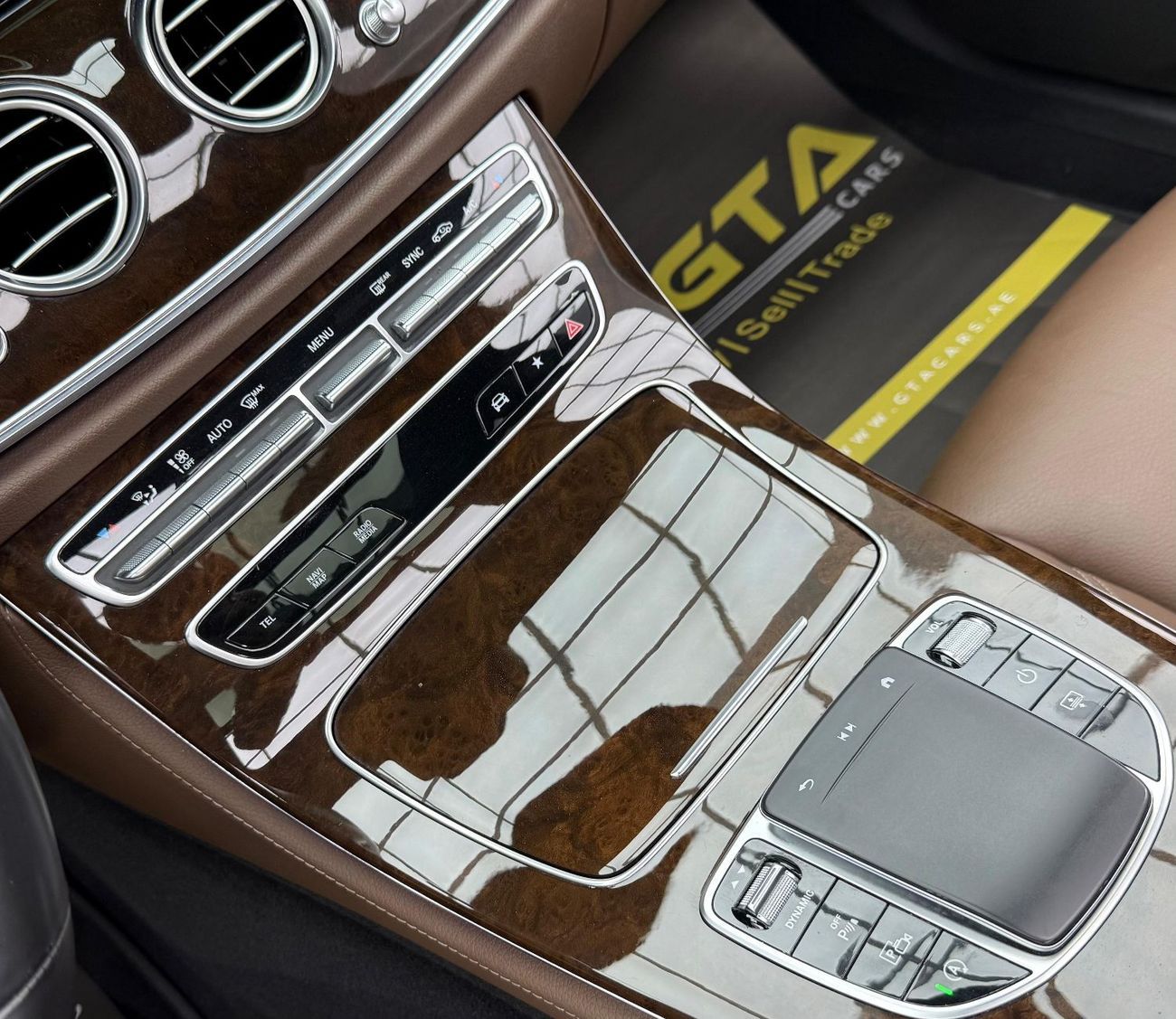 مرسيدس بنز E300 Premium 2.0L 2021 Mercedes Benz E300, 2027 Mercedes Warranty, Full Mercedes Service History, Low Km,