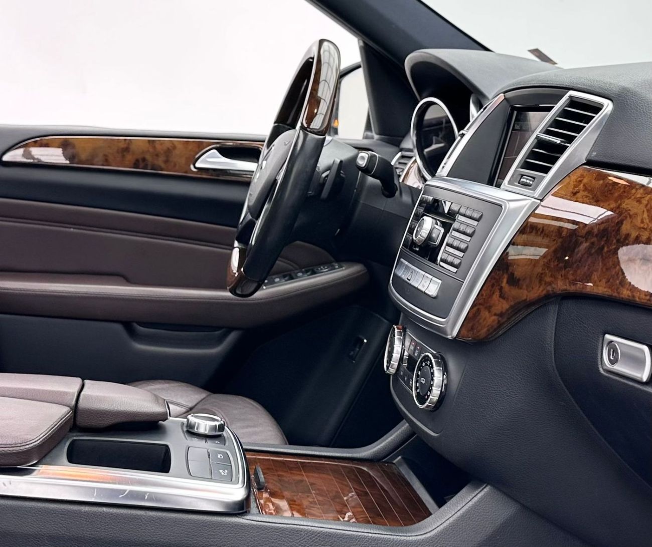 مرسيدس بنز ML 400 2015 Mercedes-Benz ML400 4Matic, Full Service History, Excellent Condition, GCC