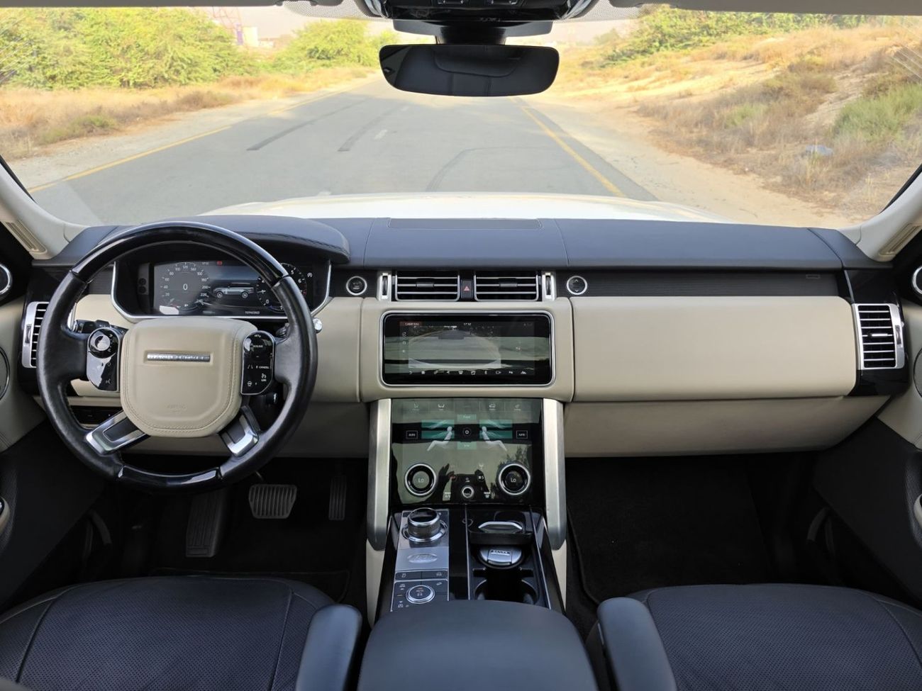 Land Rover Range Rover Supercharged 5.0L VOGUE SUPERCHARGED 2018 GCC ORGINAL PAINT // FULL OPITION // PERFECT CONDITION