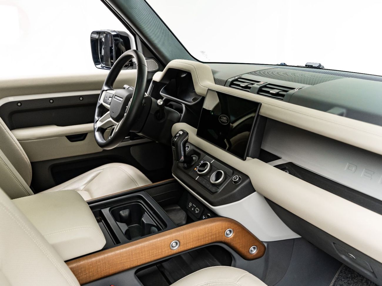 لاند روفر ديفندر 130 SE P400 X Dynamic (7 Seater)