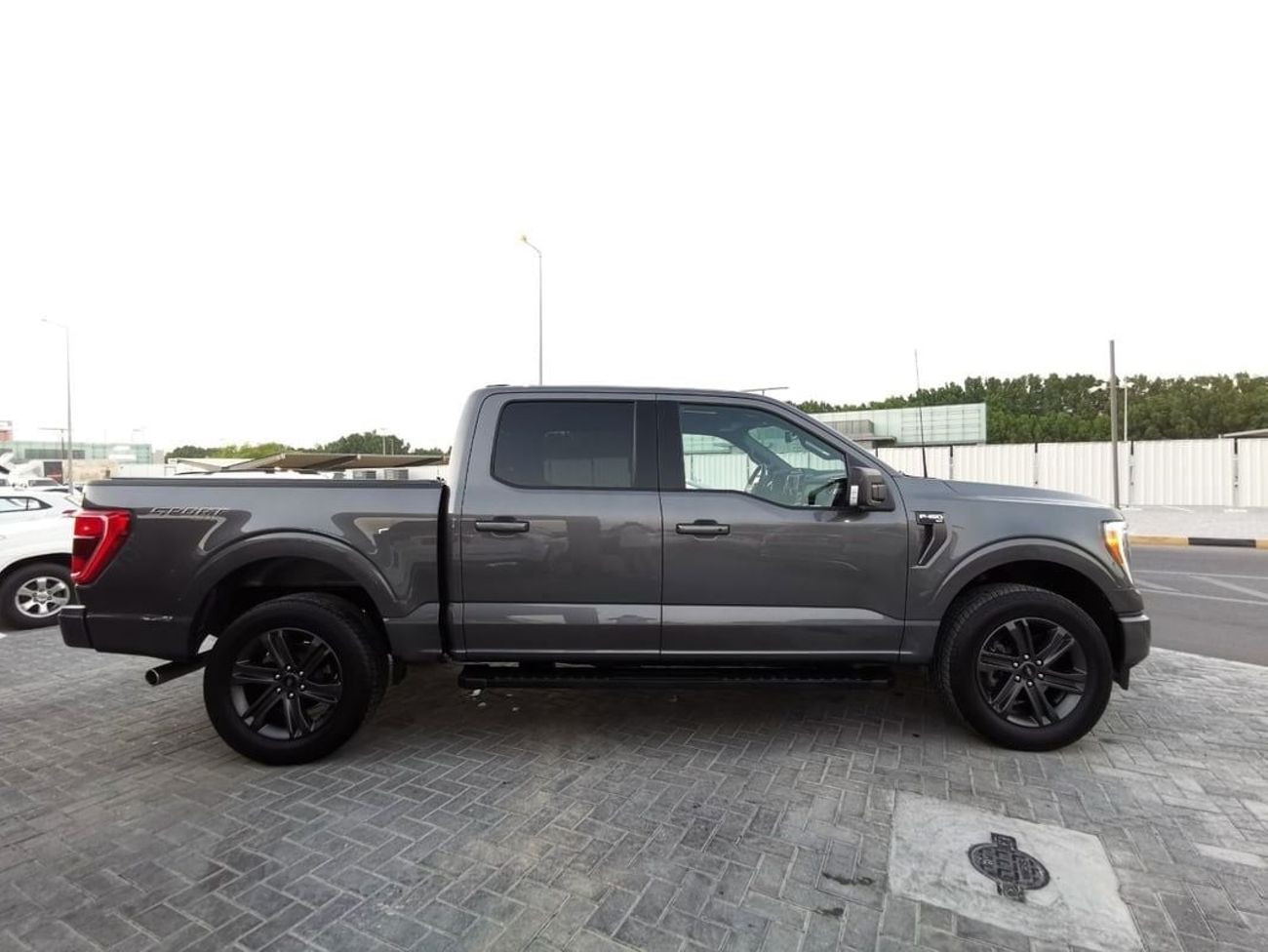فورد F 150 Ford F-150 XLT Sport - 2023 - Grey