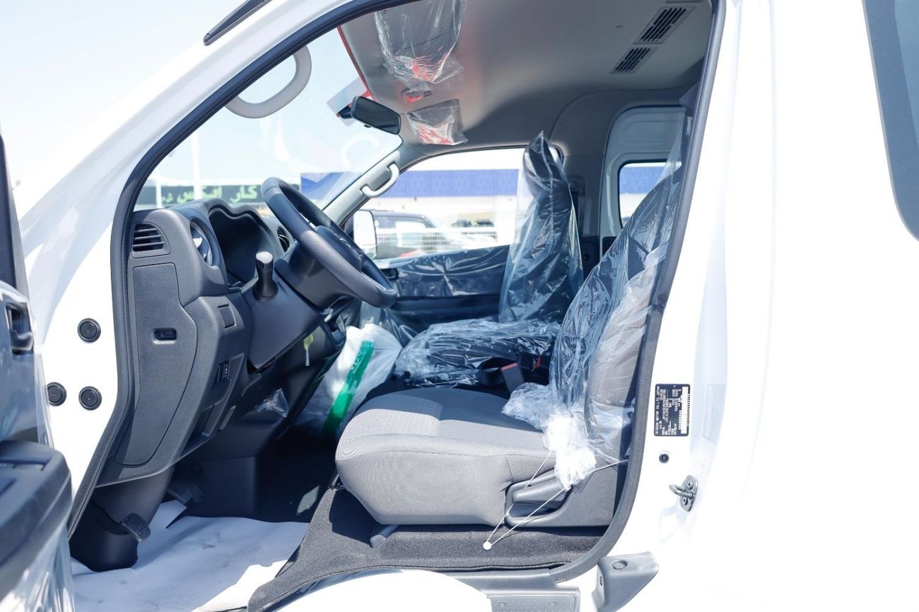 Nissan Urvan NISSAN URVAN 2.5L DIESEL 15-SEATER HR WB EX MANUAL