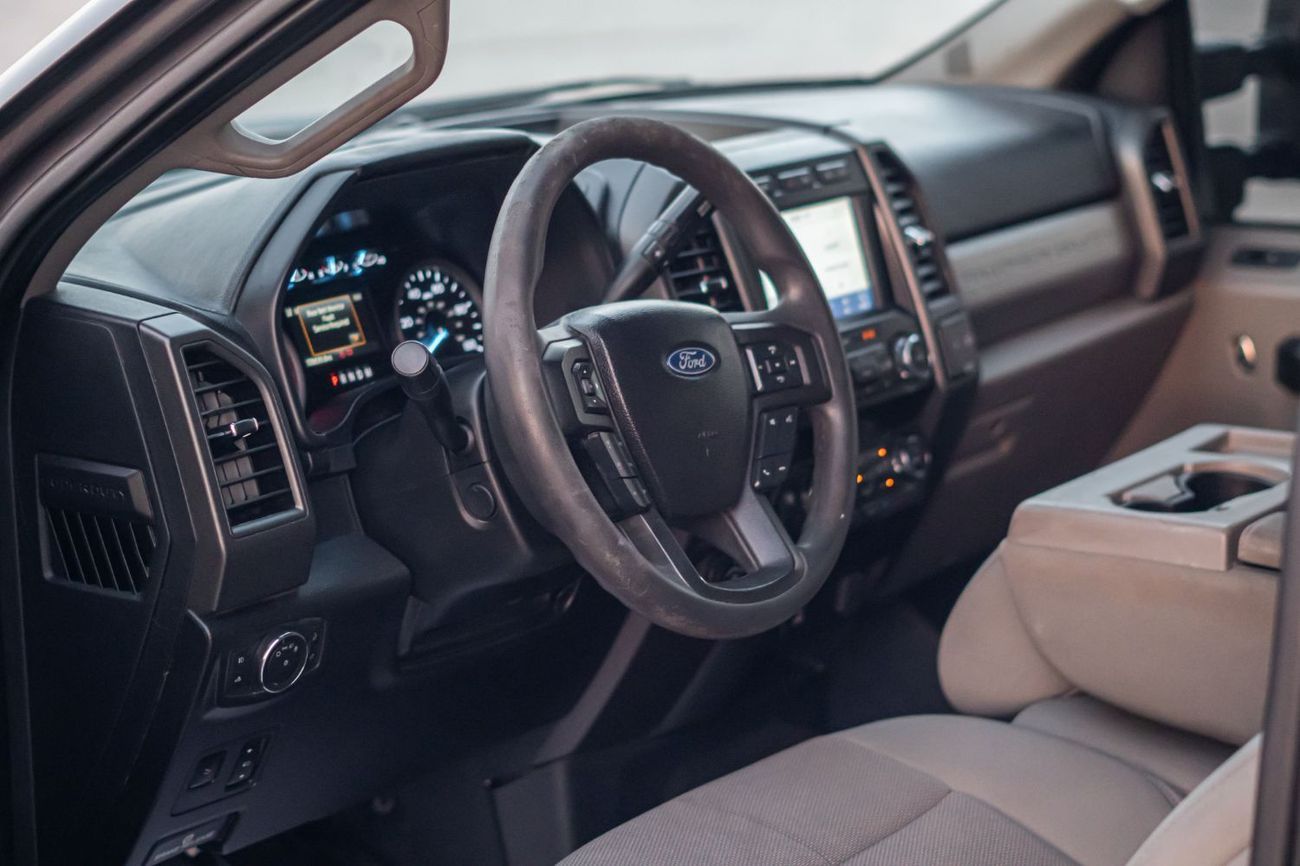 Ford F 350 SUPER DUTY XLT DOUBLE TIRE