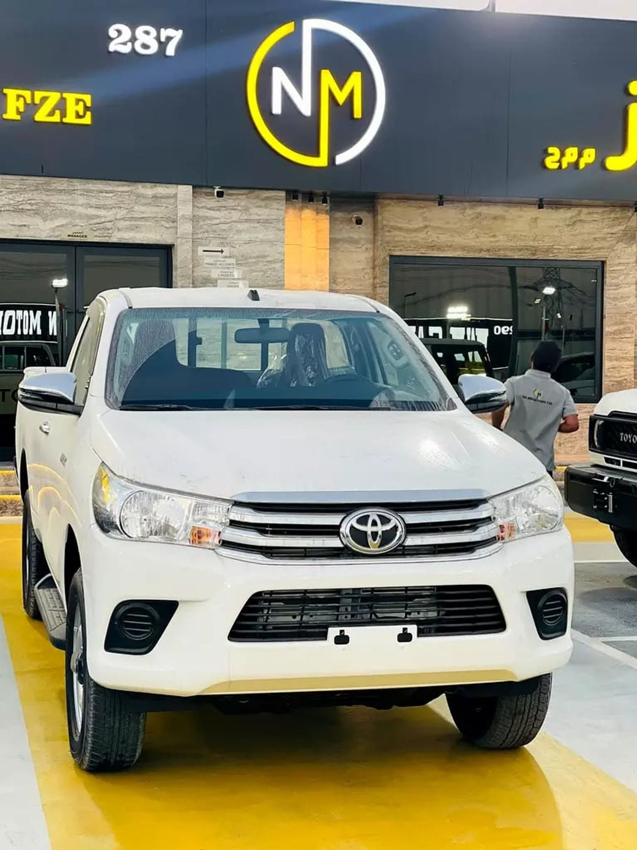 Toyota Hilux GL 2.8L DIESEL GCC Specs