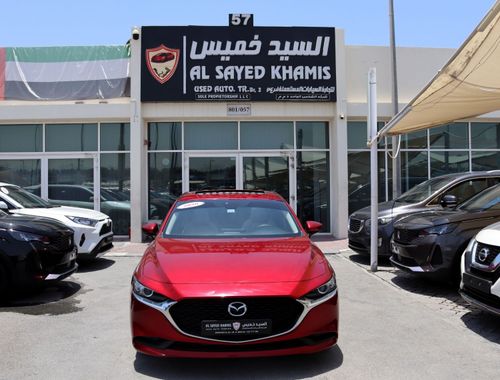 Mazda 3 V ACCIDENTS FREE - GCC - ENGINE 1600 CC - SUNROOF - KEYLESS ENTRY AND START - ORIGINAL PAINT - PERFE