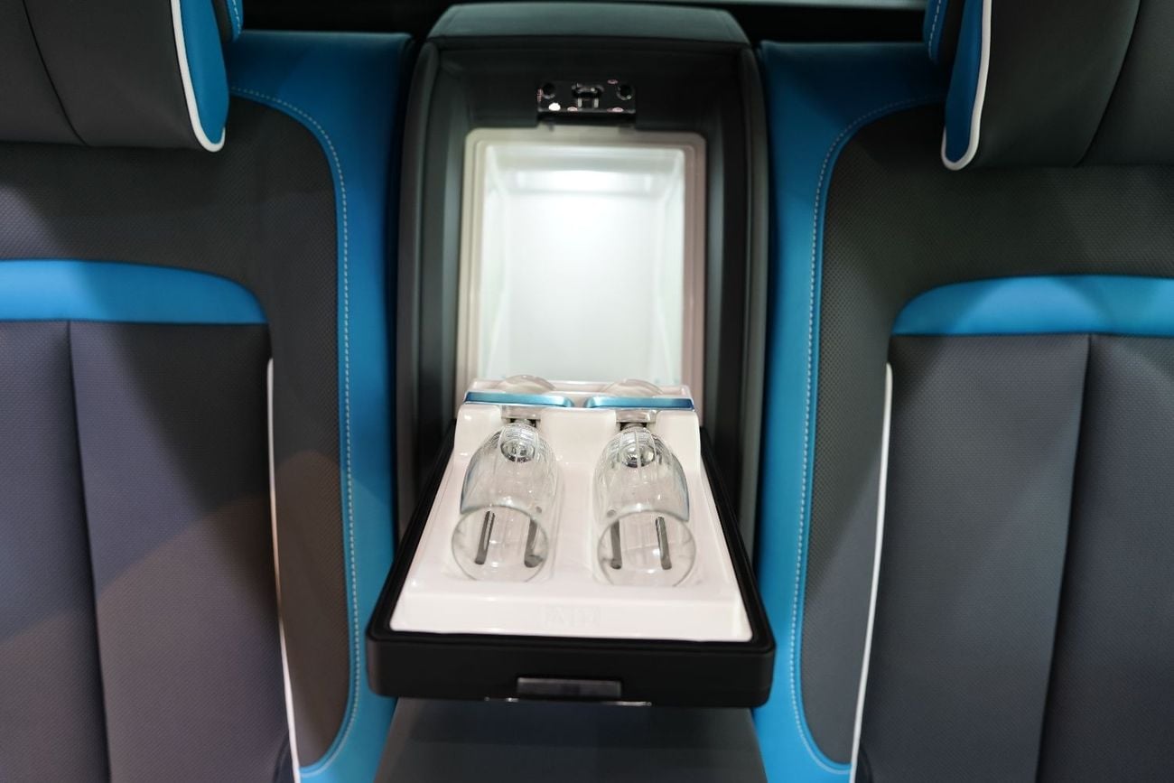 Rolls-Royce Cullinan Black Badge, Series II, BRAND NEW, Executive Seat w/ Entertainment, Bespoke Audio, Dealer Warr + Ser