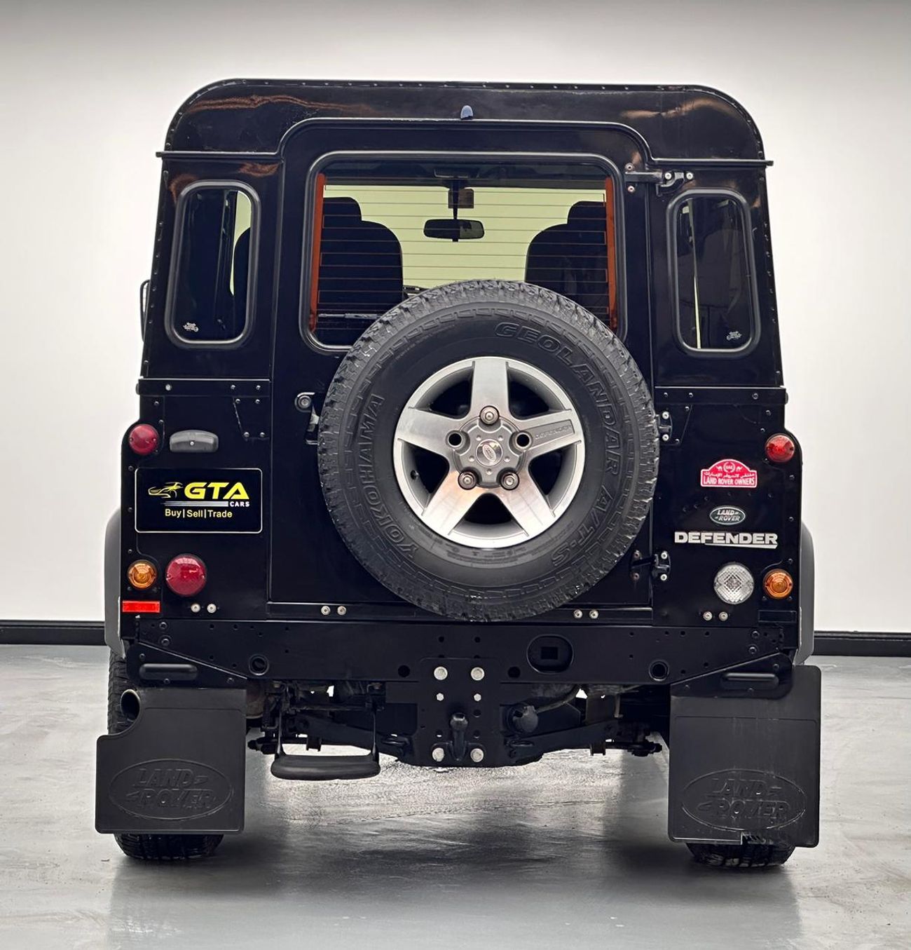 لاند روفر ديفندر 2011 Land Rover Defender 90, Full Service History, Excellent Condition, GCC