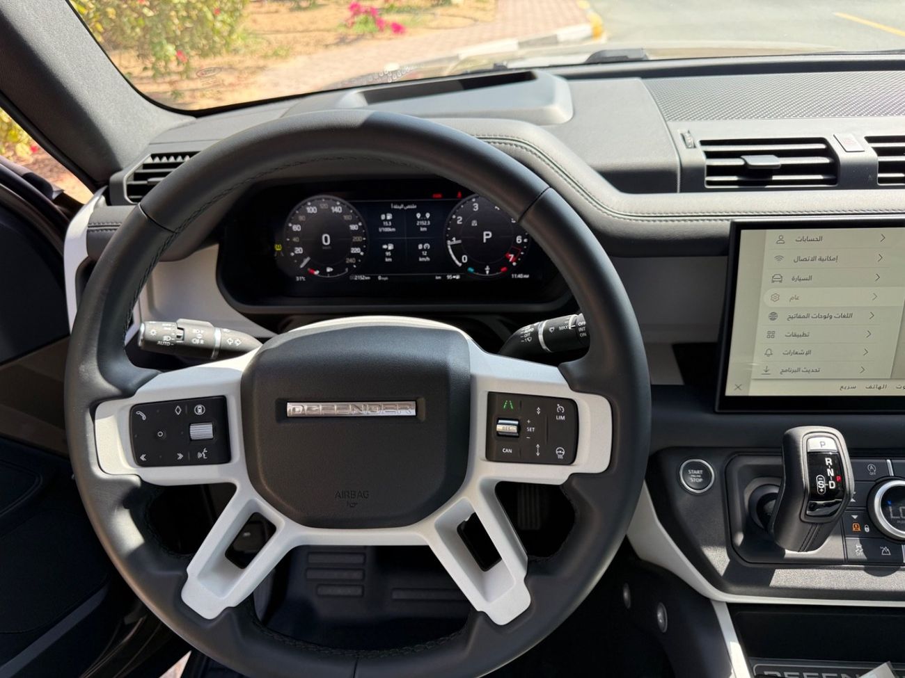 لاند روفر ديفندر P400 110 SE 3.0L (5 Seater)