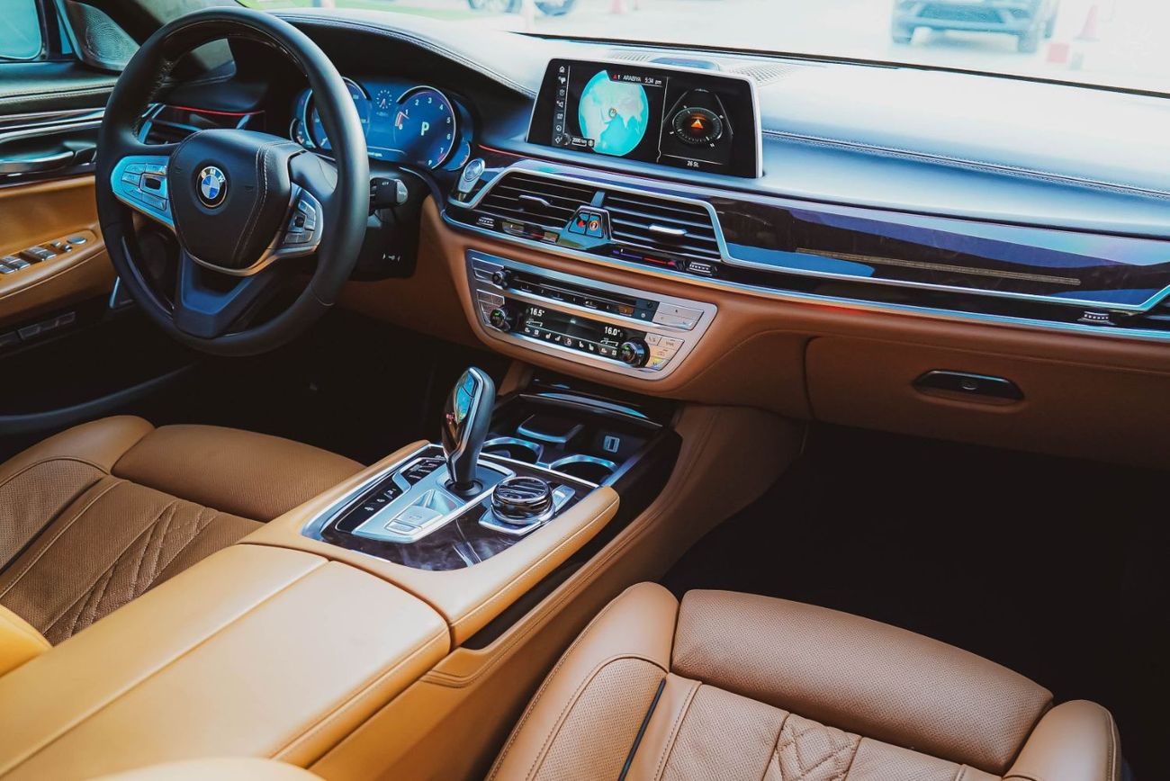 Used BMW 750Li Luxury Executive 2016 for sale in Dubai - 715326