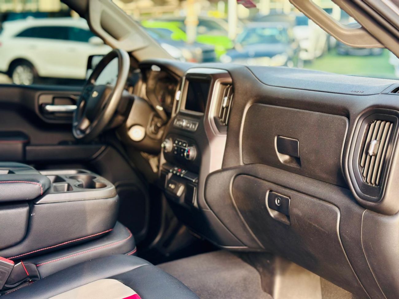 شيفروليه سيلفارادو 1500 Custom | Monthly 1580/- | 0% DP | Leather Seats | Cruise Control | # 83040