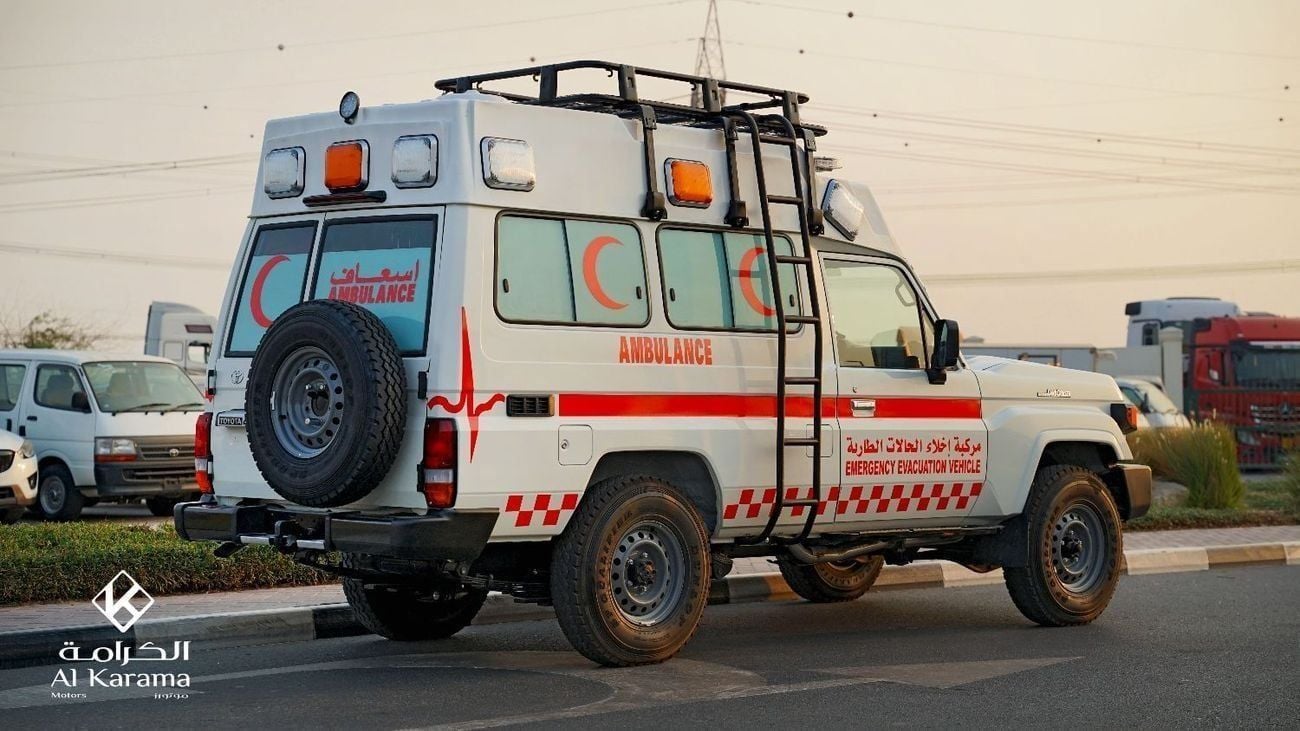تويوتا لاند كروزر 70 LC 78 HARDTOP 2.8L MT خدمات الطوارئ الطبية | سيارة إسعاف | LC78 | محرك 4.2 لتر، دفع رباعي، ناقل حركة