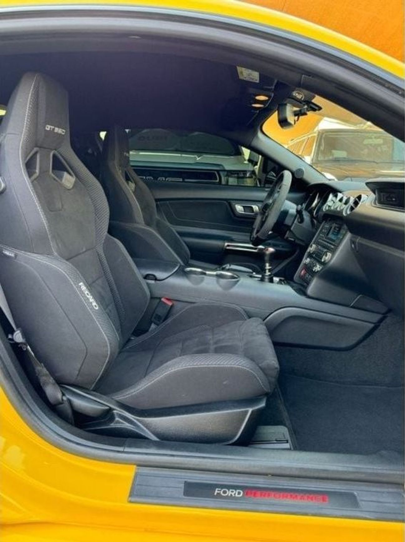 Ford Mustang Shelby GT350 FORD MUSTANG GT 350 SHELBY GCC 2017 ORIGINAL PAINT UNDER WARRANTY PERFECT CONDITION