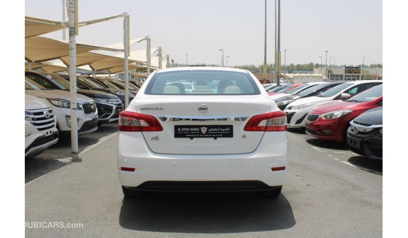 Nissan Sentra SL ACCIDENTS FREE - GCC - ORIGINAL PAINT - ENGINE 1600 CC - PERFECT CONDITION INSIDE OUT