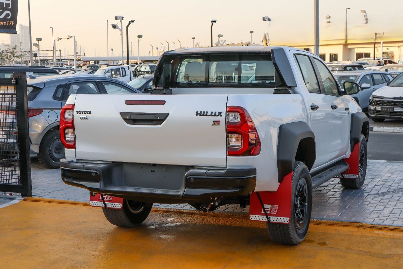 تويوتا هيلوكس GR Sport 4.0L
