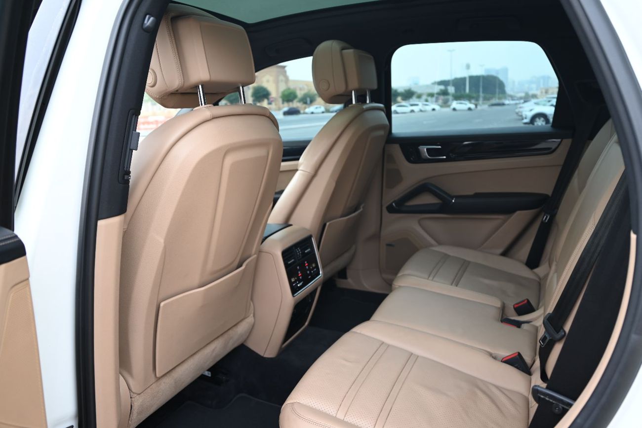 Porsche Cayenne 0% DP - PORSCHE CAYENNE S - 3.0TC V6 4WD - GCC SPECS - WELL MAINTAINED