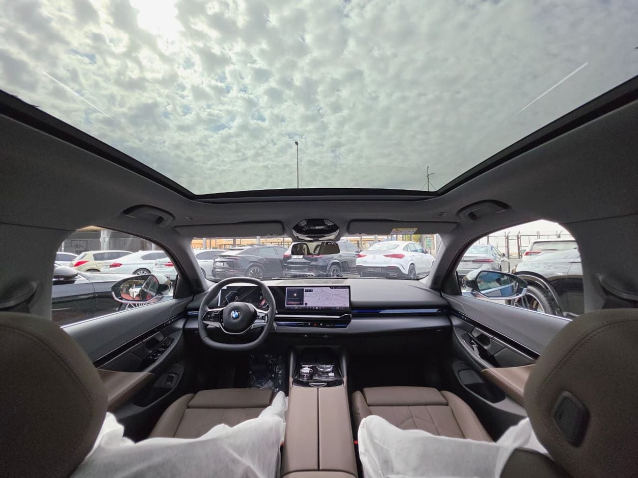 BMW 530i EXCLUSIVE PURE EXCELLENCE Under Warranty and Service 2026 GCC